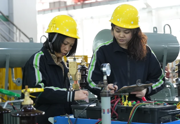 OMEK Power's team is doing routine tests for the 3150 kVA 3 phase oil filled transformer