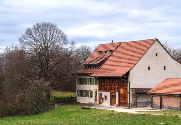 omek power's single phase pad-mounted transformer​ serves the rural residence