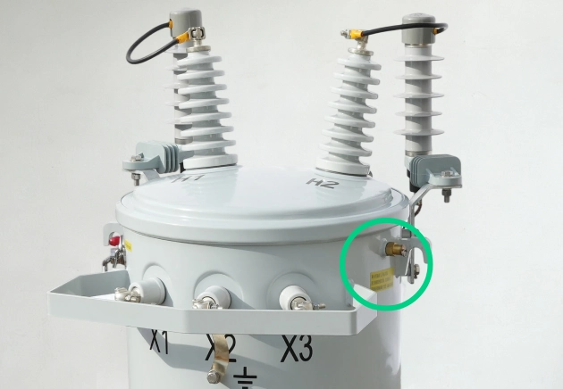 High-Flow Mechanical Pressure Relief Device of 150 kVA Pole Mounted Transformer